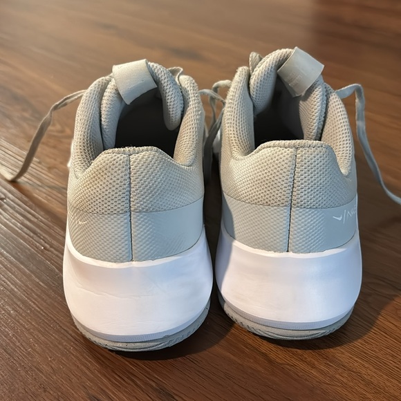 Size 5 womens Nike MC Trainer - Picture 4 of 6